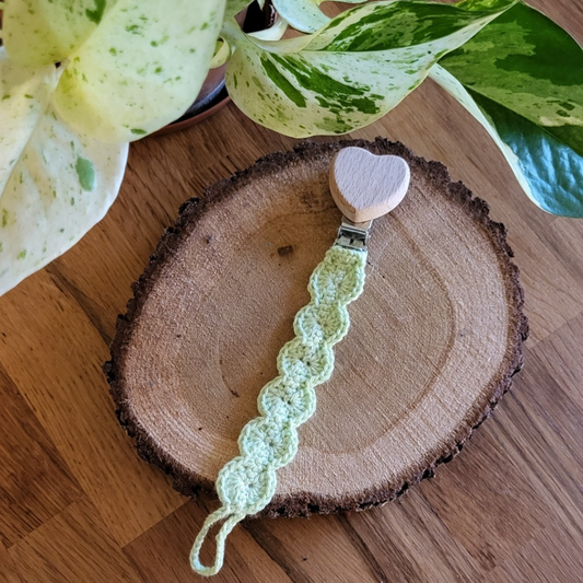 ZOE - Attache tétine crochet "Cœur - Vert anis"
